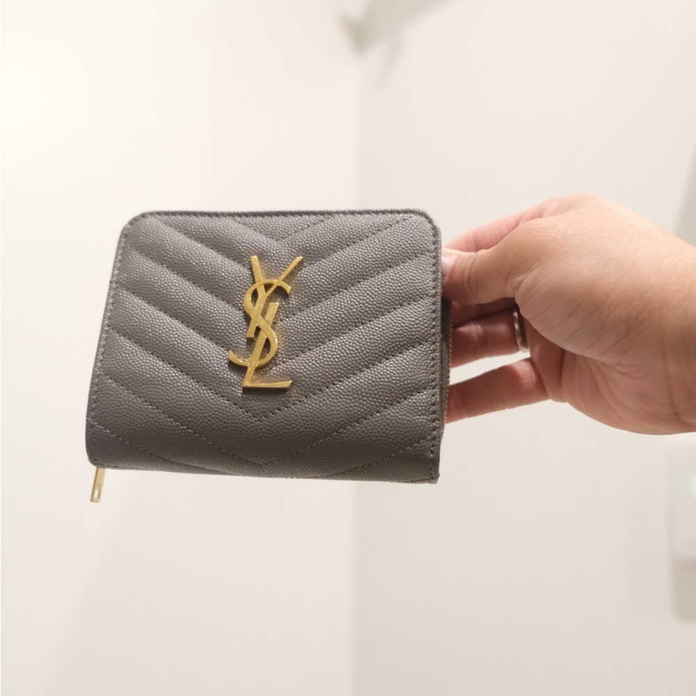 YSL V stitch Bi Fold Wallet